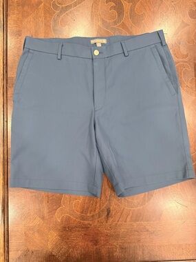Peter Millar Navy Flat-Front Performance Shorts size 33